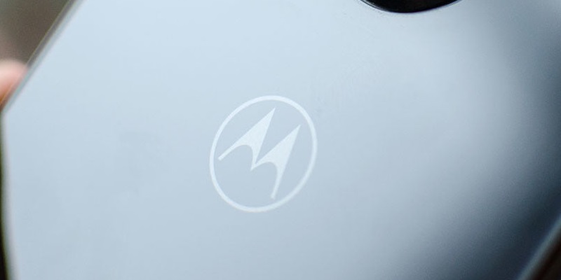  Motorola:   