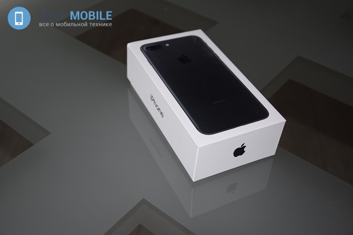 Apple iPhone 7 Plus:  